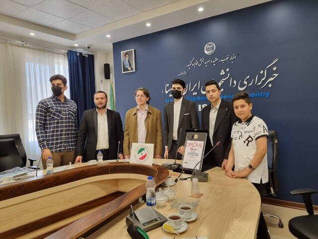 کارت هوشمند سلامت ایران در سایت MIT/حذف آفلاین دفترچه‌های بیمه امکان‌پذیر شد کارت هوشمند سلامت ایران در سایت MIT/حذف آفلاین دفترچه‌های بیمه امکان‌پذیر شد