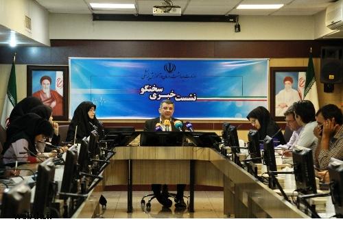 قیمت داروها براساس ارز ۴۲۰۰ تومانی تعیین شده است
